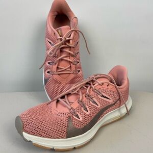 Nike Shoes Womens 8 Pink Quartz Quest 2 Running Athletic‎ Sneakers Performance